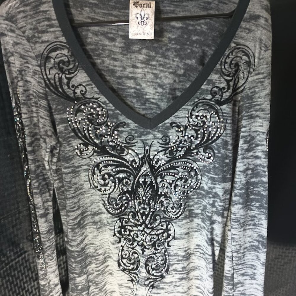 Sexy and feminine women's top